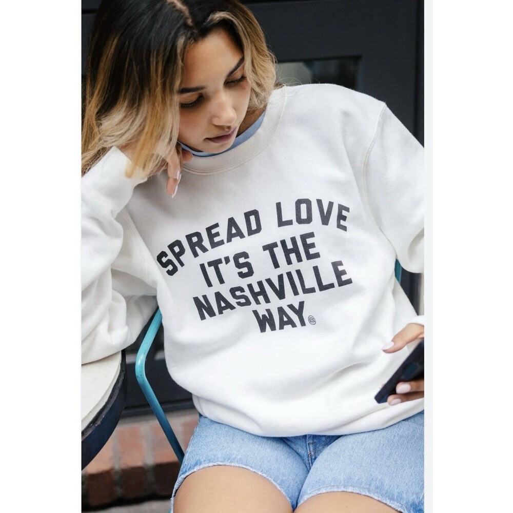 Project 615  Spread Love  It's The Nashville Way  Graphic T Shirt Small NWT